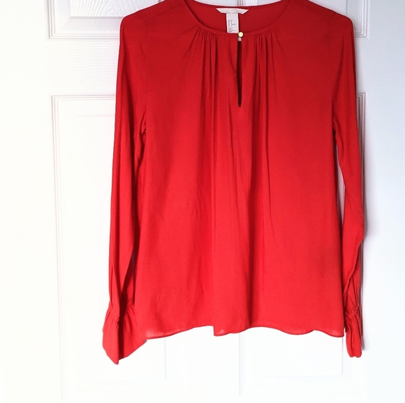 H&M Red Keyhole Long Bell Sleeve Party or Everyday Blouse w Top Button. 2. HP! - Picture 3 of 15